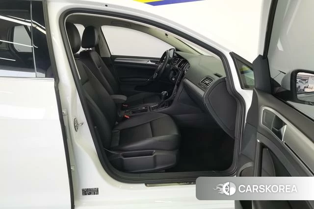 Volkswagen Golf 2020 Белый из Китая