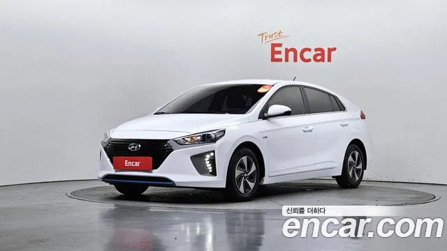 Hyundai Ionic Hybrid 2019 Белый из Кореи