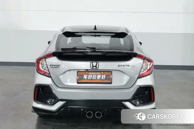 Honda Civic 2022 Серебристо-серый из Китая