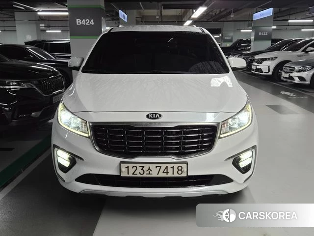 Kia The New Carnival 2018 Белый из Кореи
