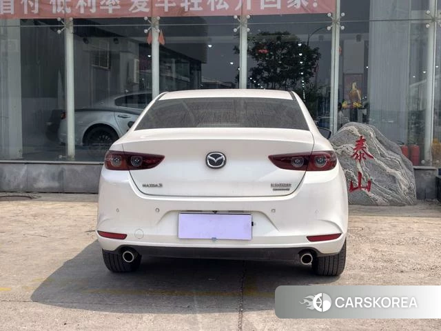 Mazda 3 Angkesaila 2021 Белый из Китая