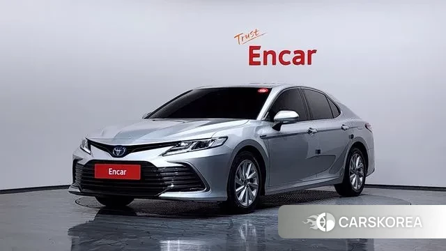 Toyota Camry (XV70) 2023 Серебряный из Кореи