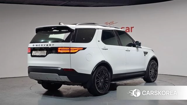 Land Rover Discovery 5 2018 Белый из Кореи