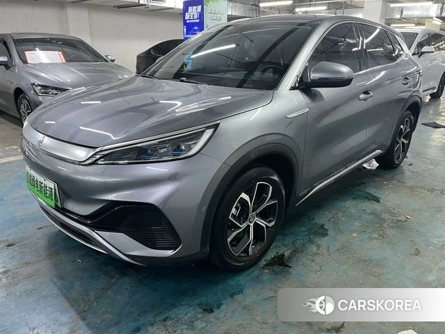 BYD Yuan PLUS 2023 Серебристо-серый из Китая