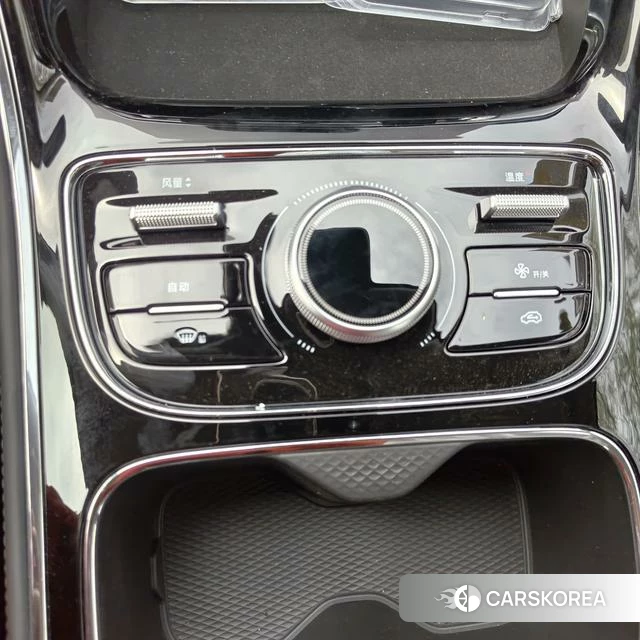 Geely Galaxy Galaxy Sparkle 6 2026 Черный из Китая