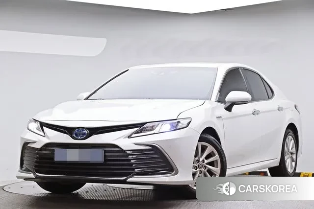 Toyota Camry (XV70) 2023 Белый из Кореи