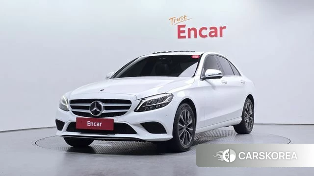 Mercedes-Benz C-Class W205 2020 Белый из Кореи
