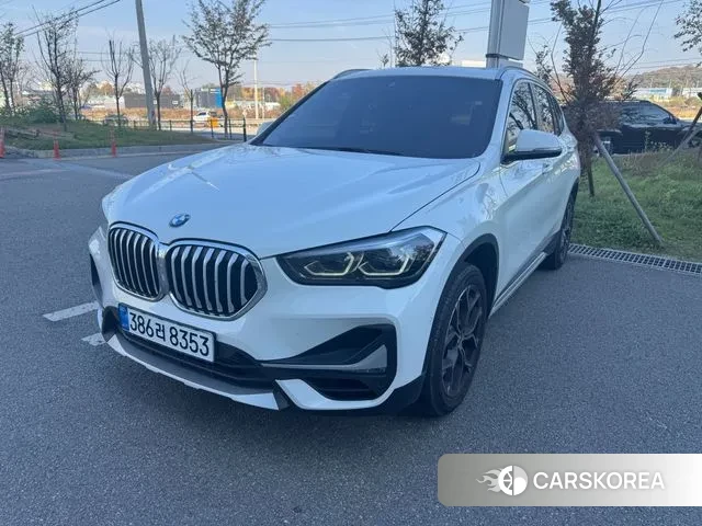 BMW X1 (F48) 2022 Белый из Кореи