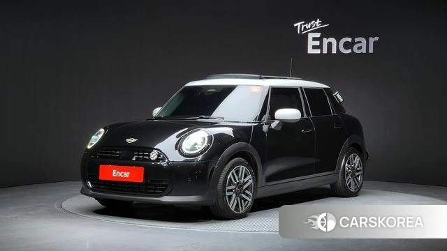 Mini Cooper C 4th generation 2025 Черный из Кореи