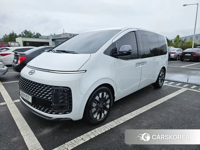 Hyundai Staria 2022 Белый из Кореи
