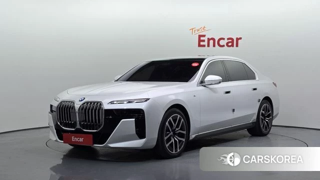 BMW 7 Series (G70) 2024 Белый из Кореи