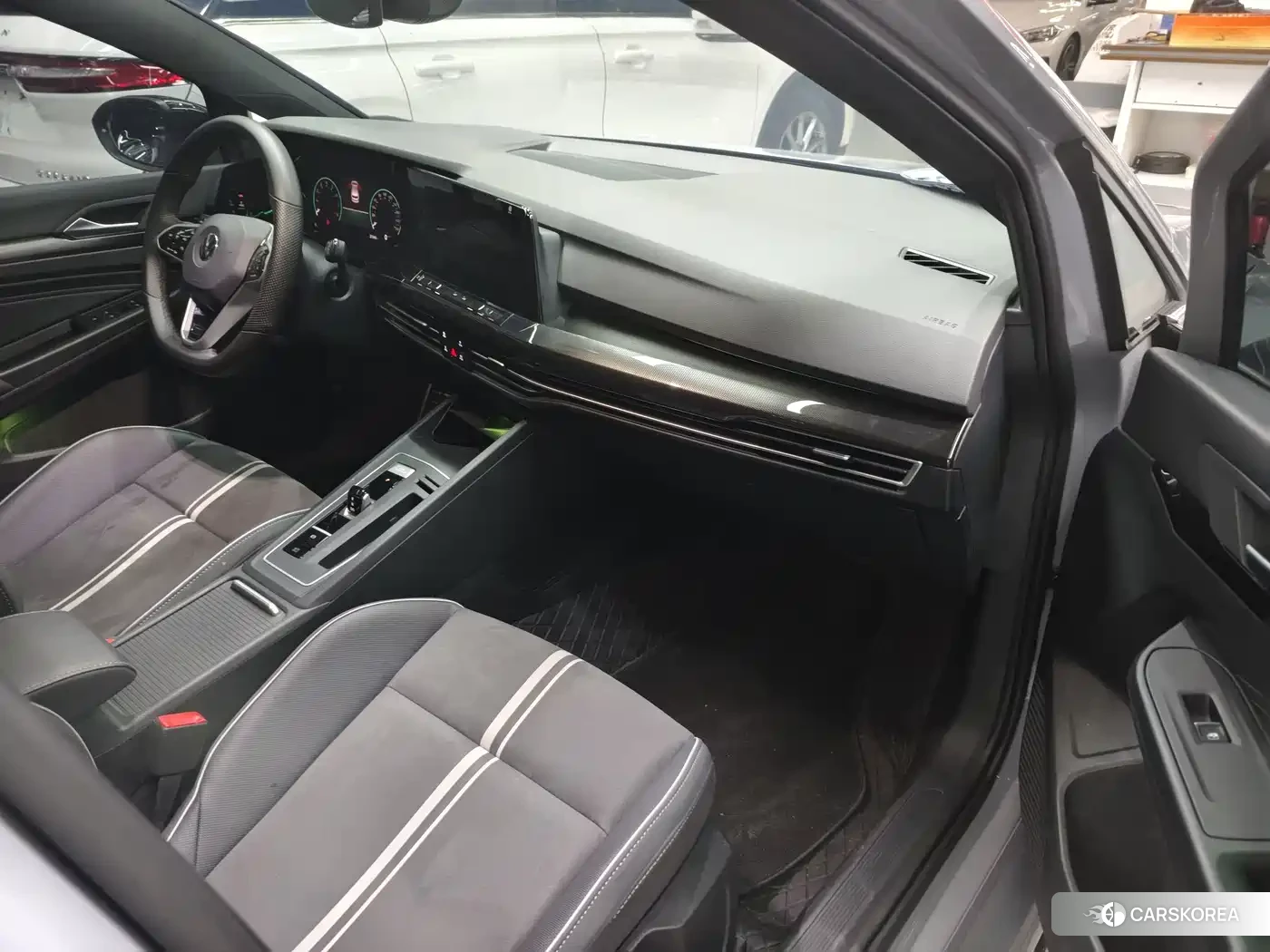 Volkswagen Golf 2024 Silver/gray из Китая