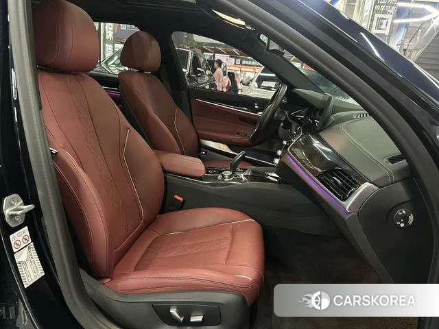BMW 5 series 2022 Черный из Китая