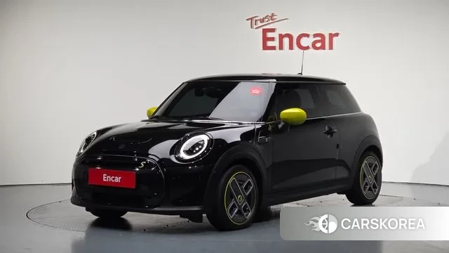 Mini Cooper Electric 2023 Черный из Кореи
