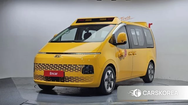 Hyundai Staria 2022 Желтый из Кореи