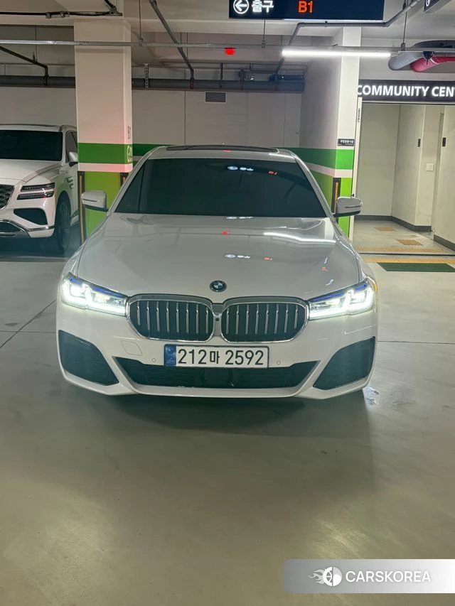 BMW 5 Series (G30) 2023 Белый из Кореи