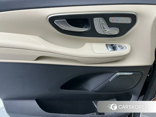 Mercedes-Benz V-class 2022 Черный из Китая