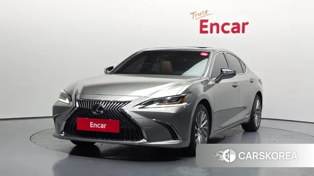 Lexus ES300h 7th generation 2021 Серебристо-серый из Кореи