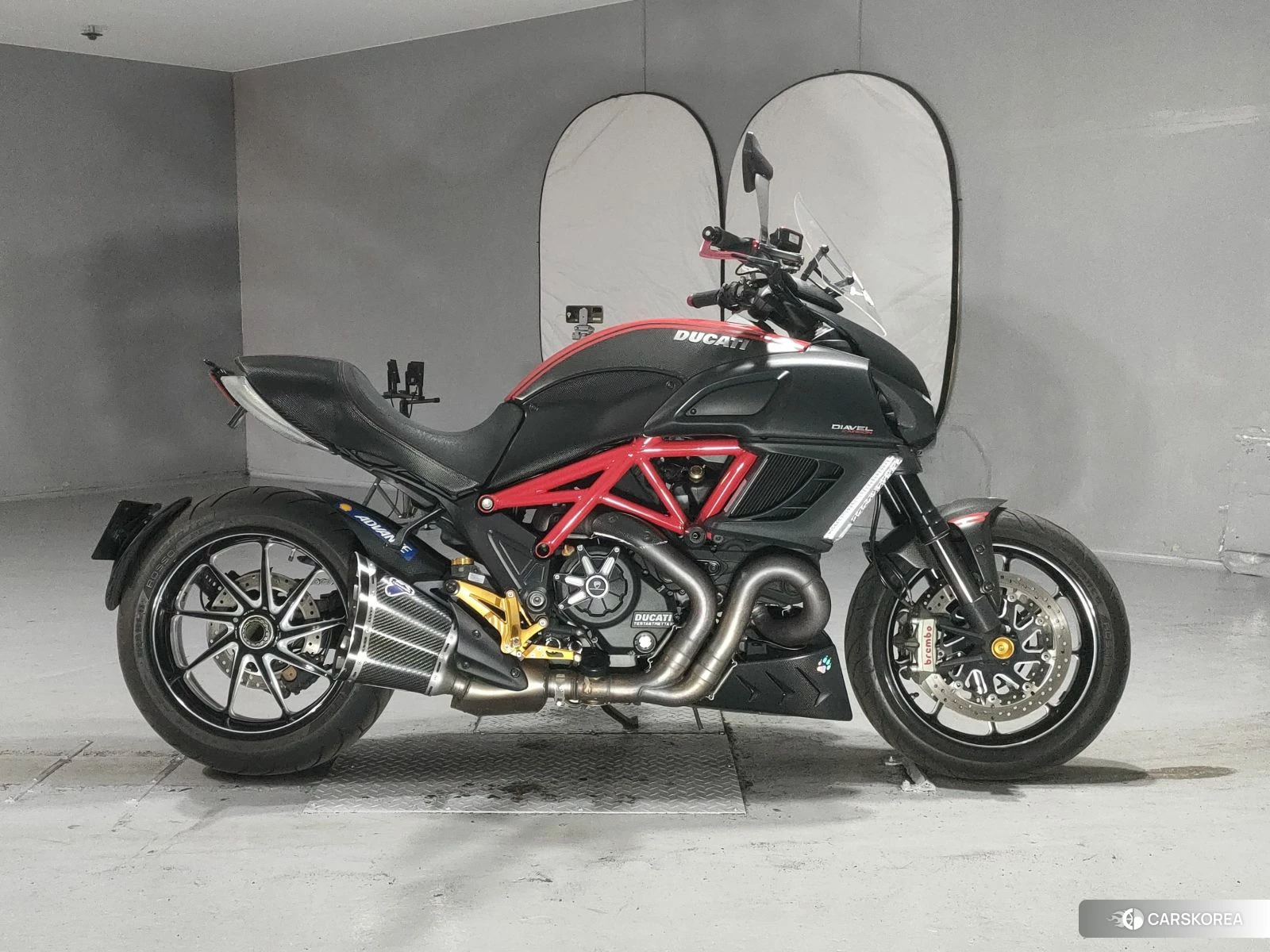 Проданный Ducati DIAVEL CARBON 2012 из Японии