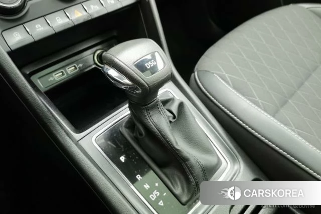 Skoda Krok 2021 Желтый из Китая