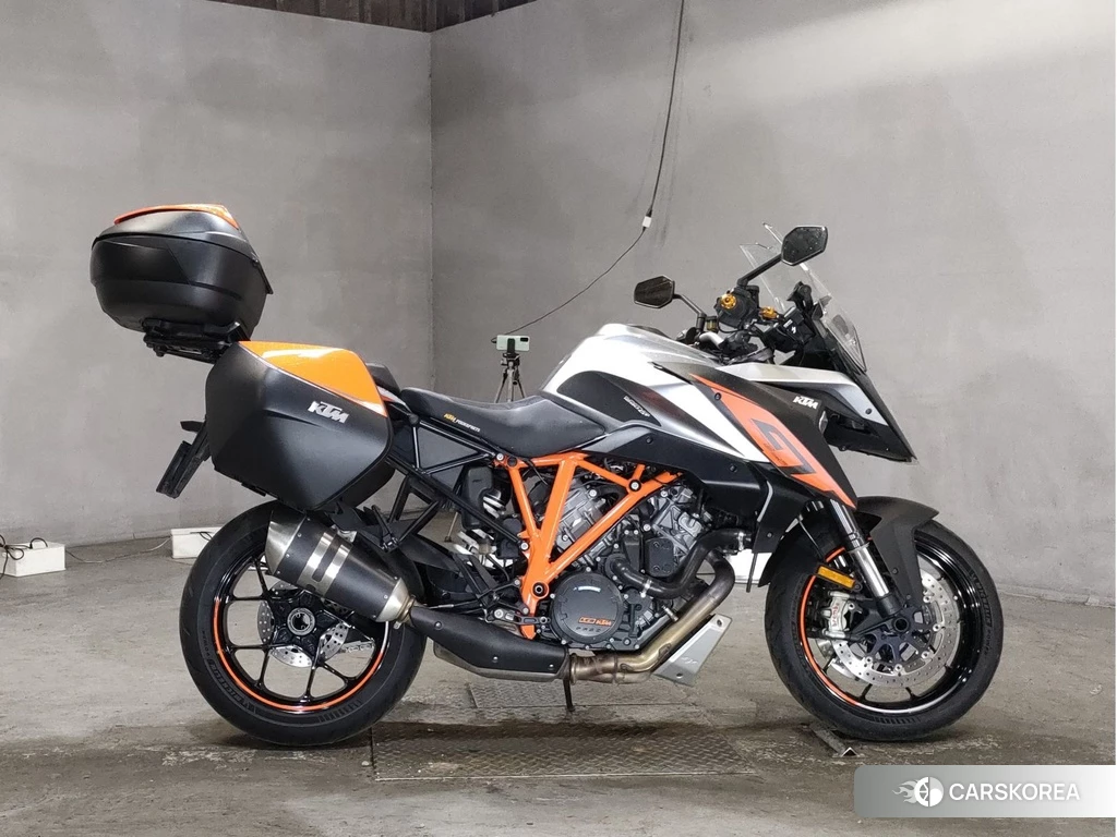 Проданный KTM 1290 SUPER DUKE GT 2016 из Японии, фото 2