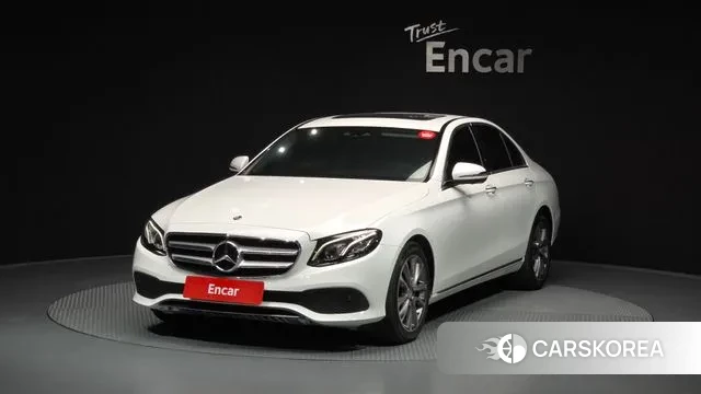 Mercedes-Benz E-Class W213 2018 Белый из Кореи