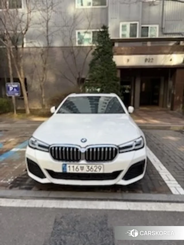 BMW 5 Series (G30) 2021 Белый из Кореи