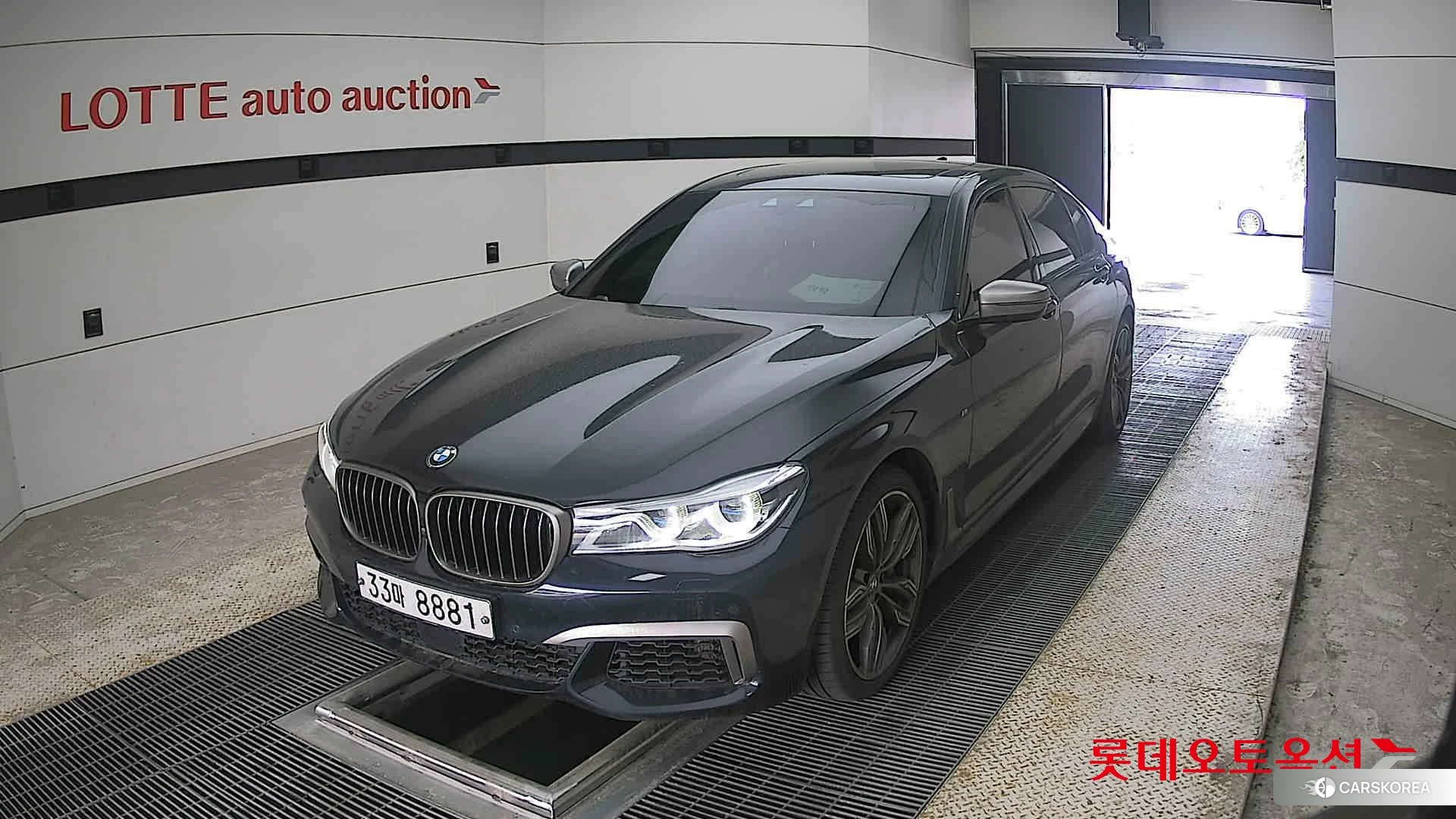 BMW  M760Li xDrive 2018 Черный из Кореи