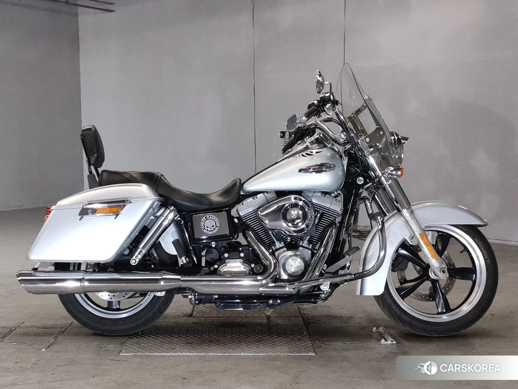 Проданный Harley-Davidson DYNA SWITCHBACK FLD1580 2012 из Японии