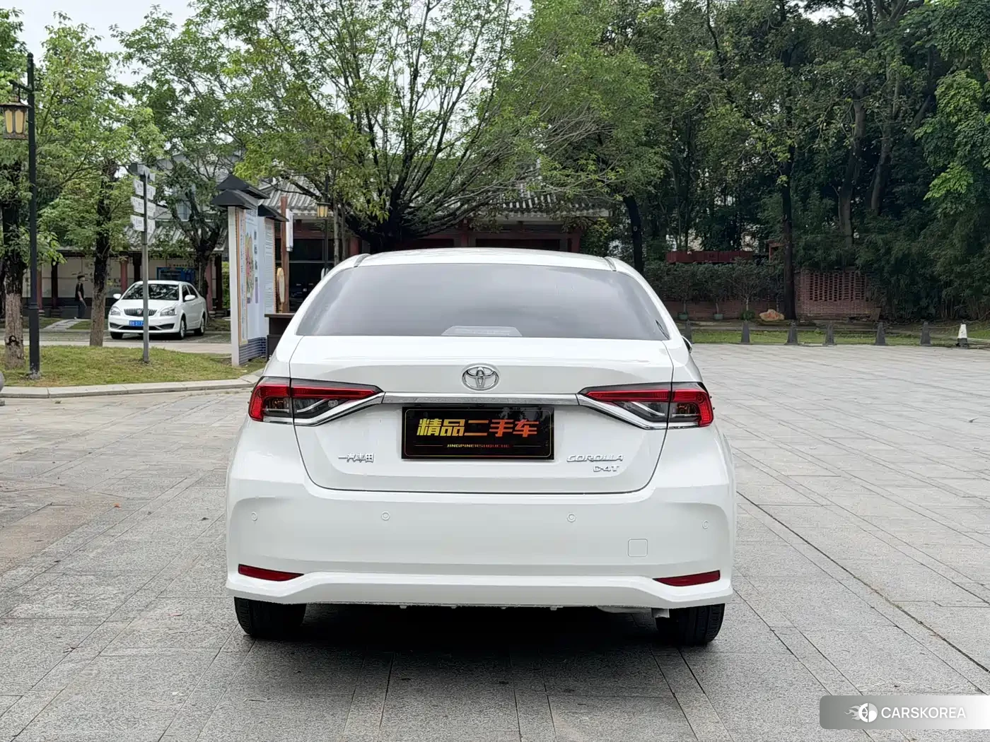 Toyota Corolla 2023 Белый из Китая