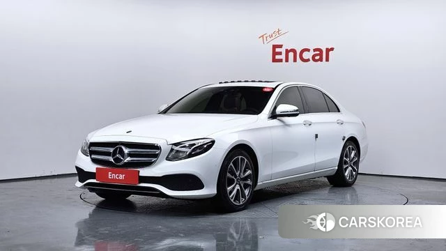 Mercedes-Benz E-Class W213 2019 Белый из Кореи