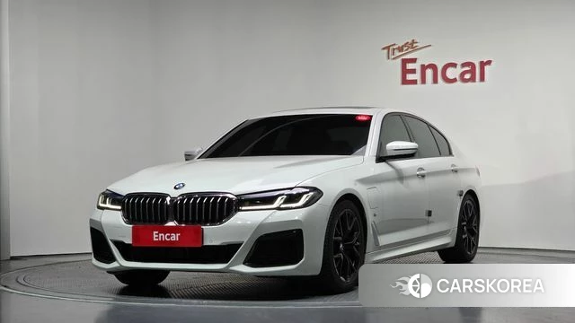 BMW 5 Series (G30) 2021 Белый из Кореи