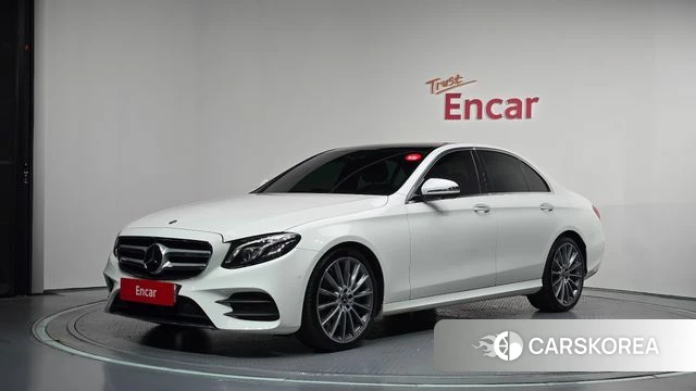 Mercedes-Benz E-Class W213 2019 Белый из Кореи