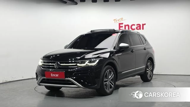 Volkswagen Tiguan Allspace 2023 Черный из Кореи