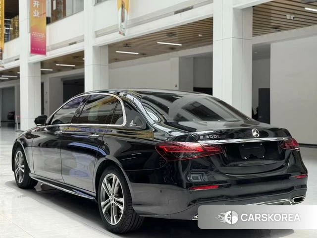 Mercedes-Benz E-class 2022 Черный из Китая
