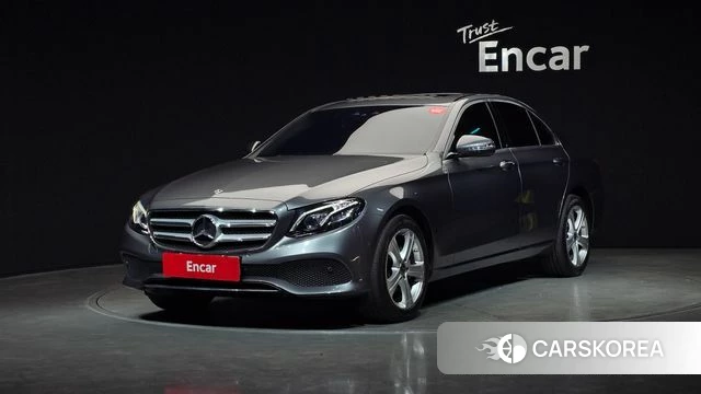 Mercedes-Benz E-Class W213 2018 Серый из Кореи