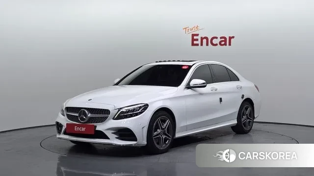 Mercedes-Benz C-Class W205 2019 Белый из Кореи