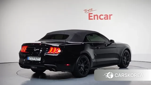 Ford Mustang 2023 Черный из Кореи