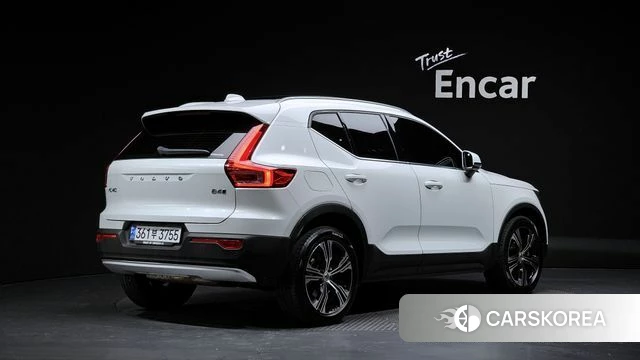 Volvo XC40 2021 Белый из Кореи