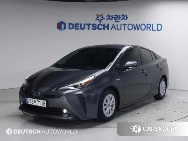 Toyota Prius 4th Generation 2022 Серый из Кореи