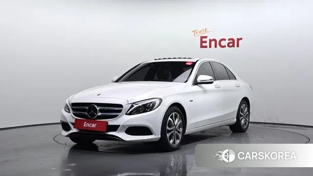 Mercedes-Benz C-Class W205 2018 Белый из Кореи