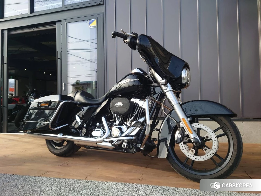 Проданный Harley-Davidson Street Glide FLHX1690 2013 из Японии