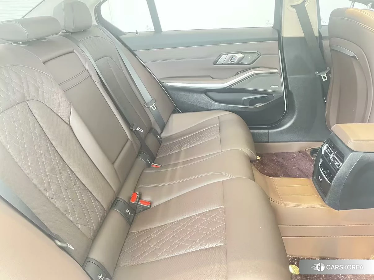 BMW 3 series 2022 Белый из Китая