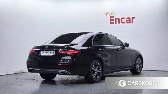 Mercedes-Benz E-Class W213 2021 Черный из Кореи