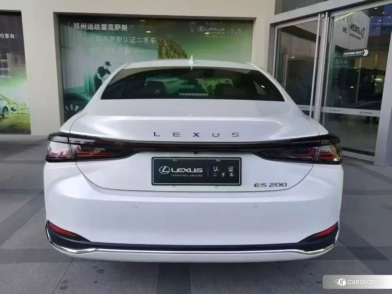 Lexus ES 2026 Белый из Китая