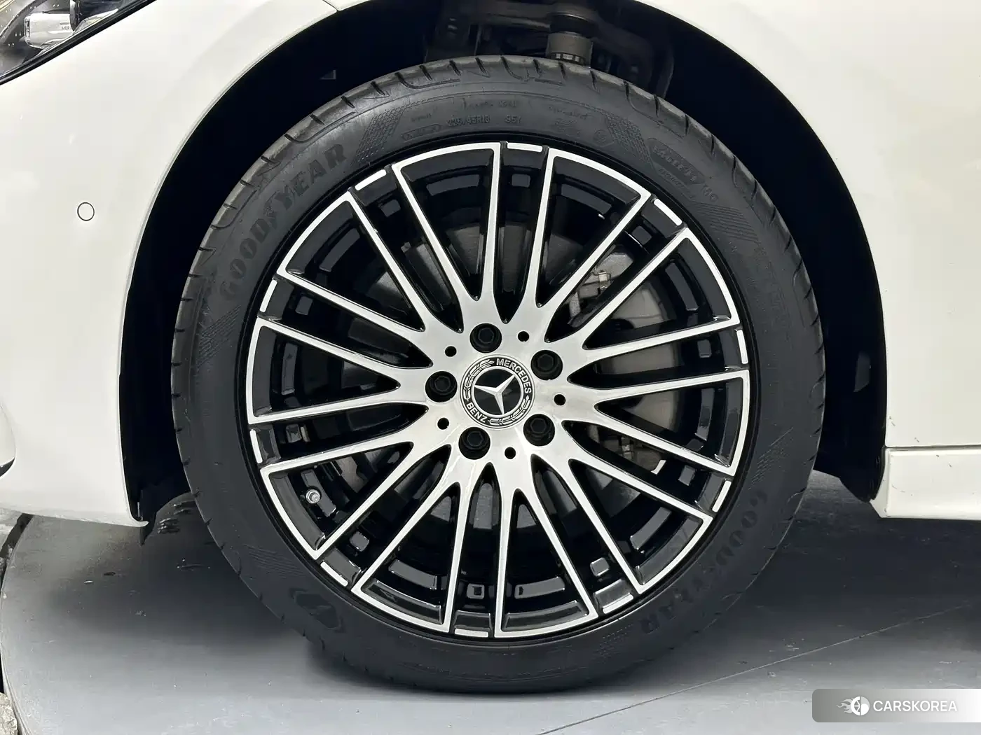 Mercedes-Benz C-class 2024 Белый из Китая