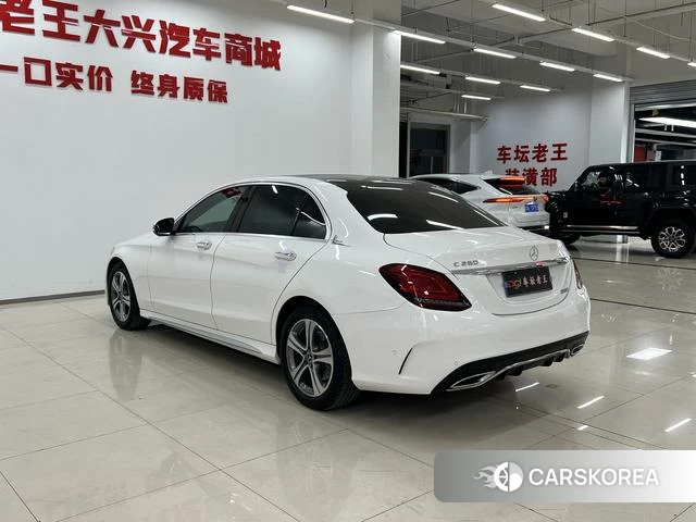 Mercedes-Benz Class C 2021 Белый из Китая