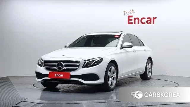 Mercedes-Benz E-Class W213 2018 Белый из Кореи