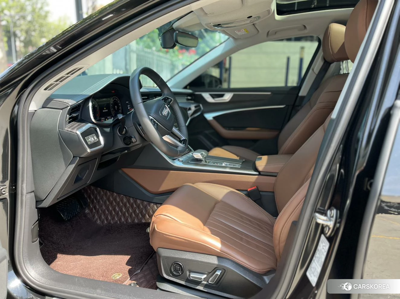 Audi A6L 2023 Черный из Китая