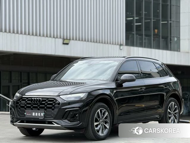 Audi Q5L 2023 Черный из Китая
